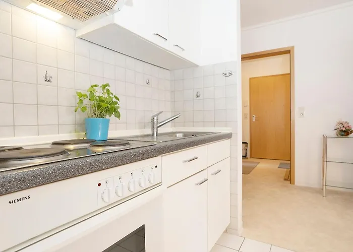 Kaiserhof 42-44 Meereskrabbe * Kellenhusen